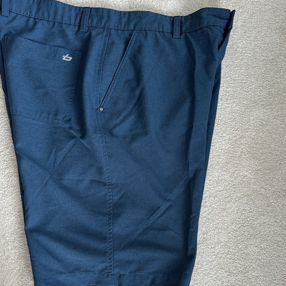 Boll’e Golf Navy Blue Performance Shorts.